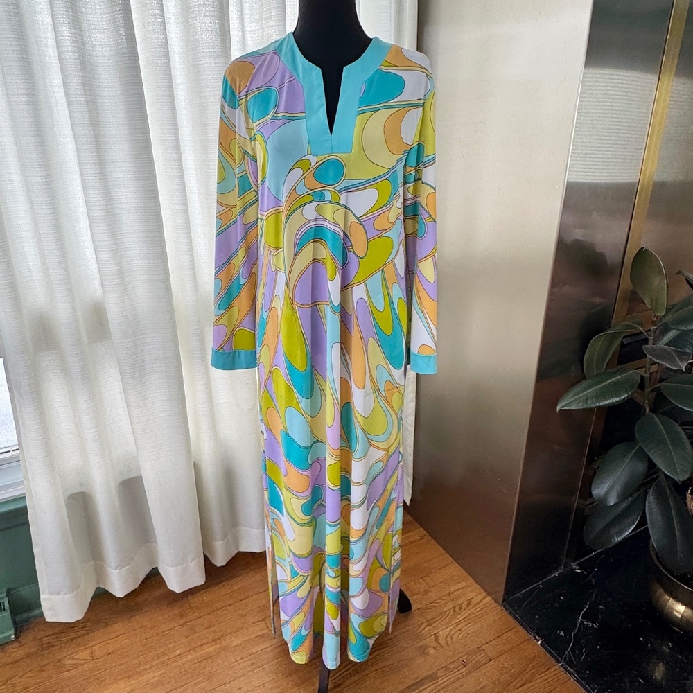 Vintage 1970s groovy nightgown, Diamond Tea Canada, modern size 10/12 (M/L)